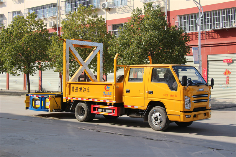 江铃双排座黄牌防撞车